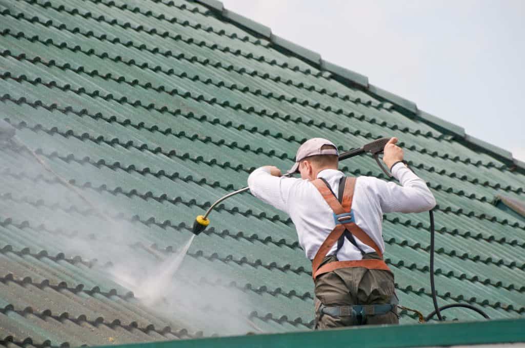 tile roof cleaning