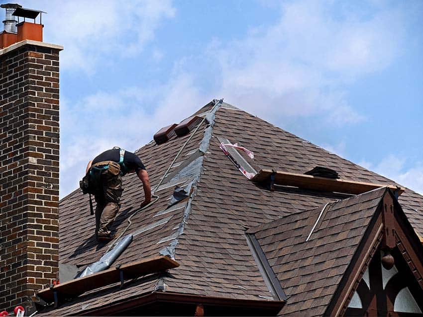 how much does a roof replacement cost